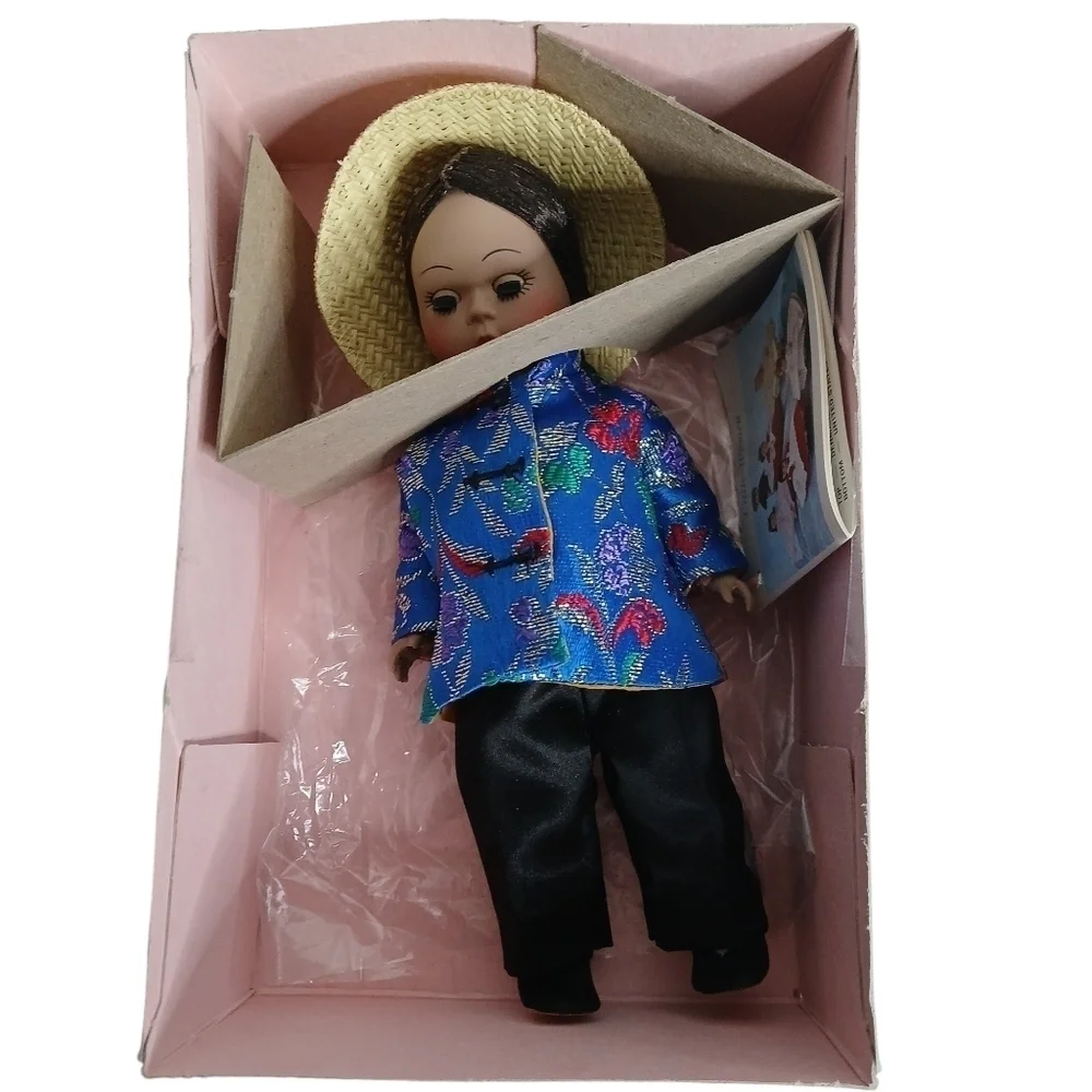 Vintage Madame Alexander Doll China 572 Boxed International-8